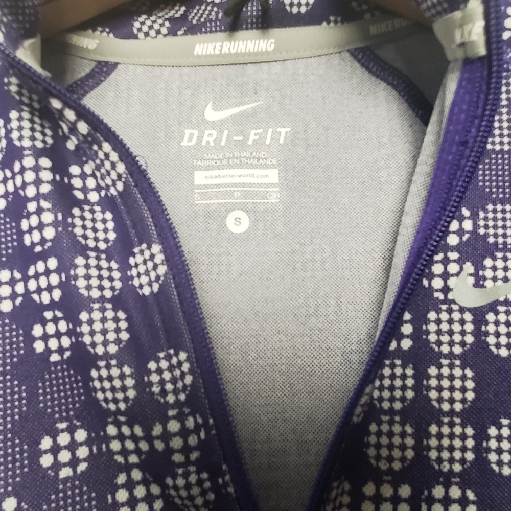 Nike girls shirt size S - Picture 4 of 4